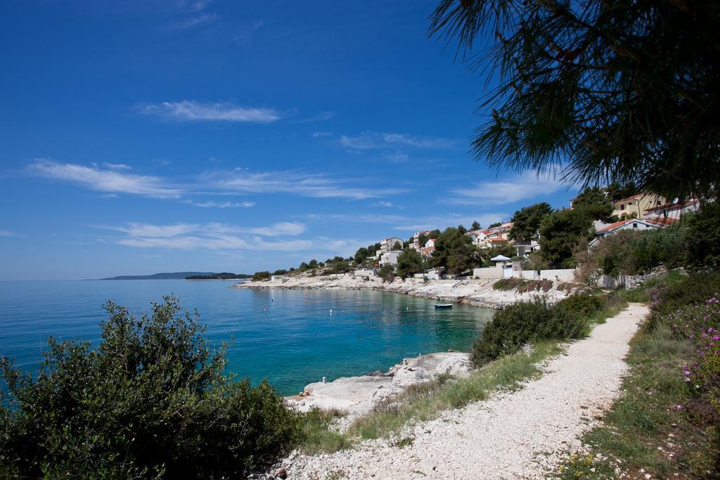 Apartments Medvid Trogir Bagian luar foto