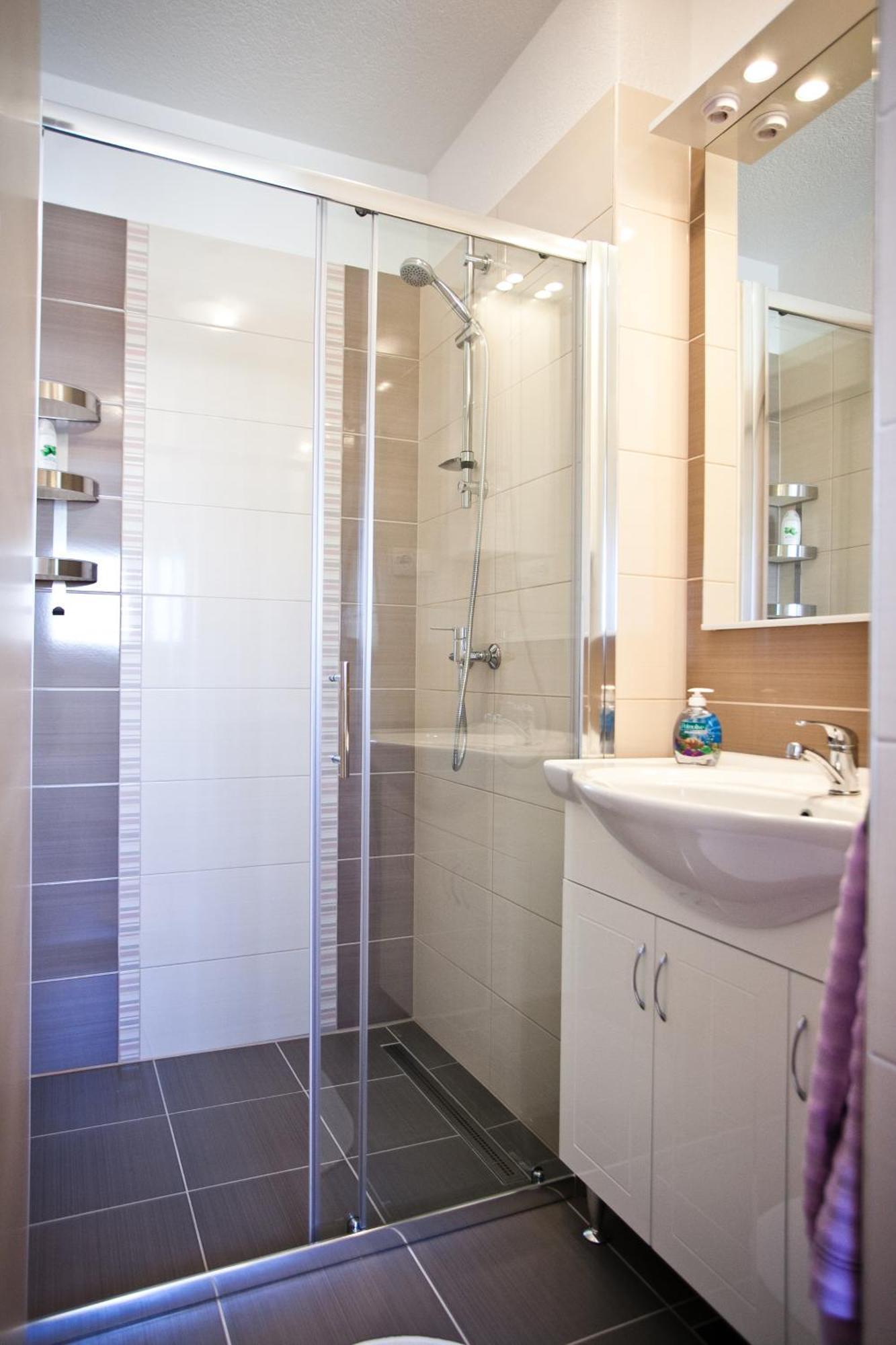 Apartments Medvid Trogir Ruang foto