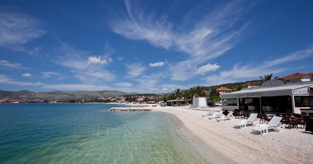 Apartments Medvid Trogir Bagian luar foto
