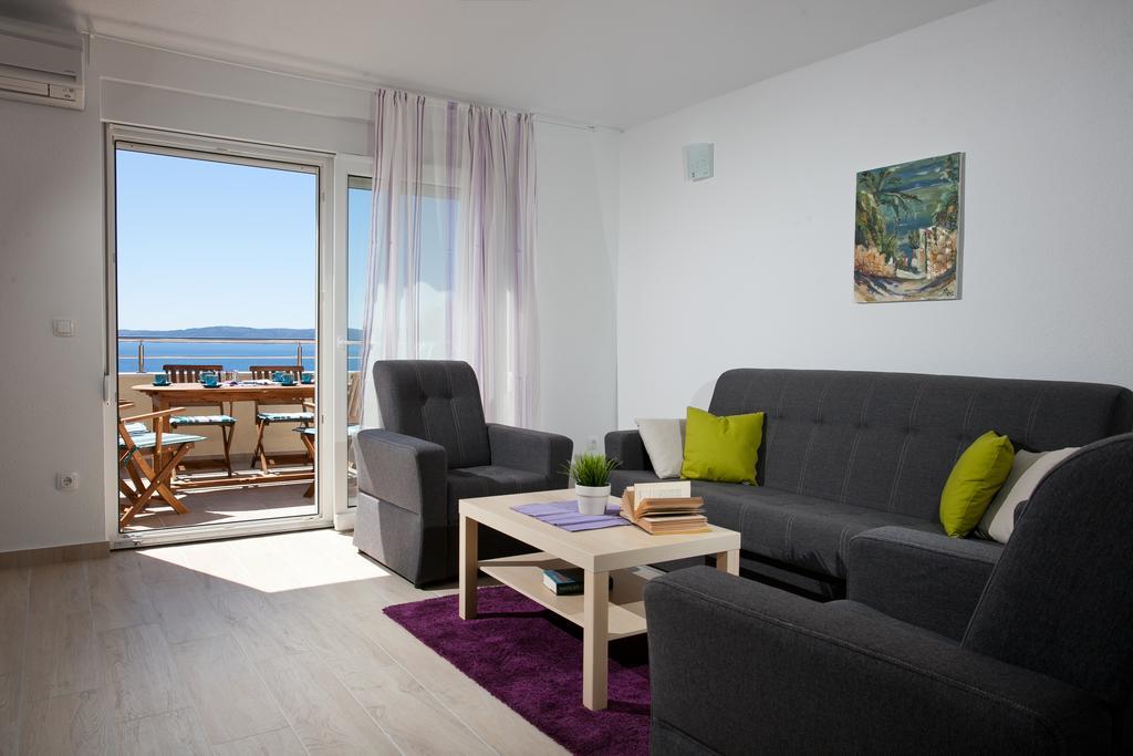 Apartments Medvid Trogir Ruang foto